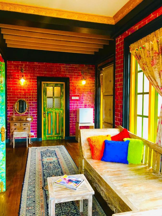 Serendipity Lake Artistic Bungalow By Heidis Home Nuwara Eliya Bagian luar foto