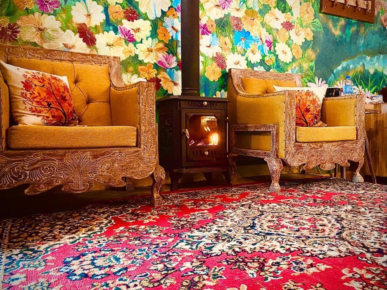 Serendipity Lake Artistic Bungalow By Heidis Home Nuwara Eliya Bagian luar foto