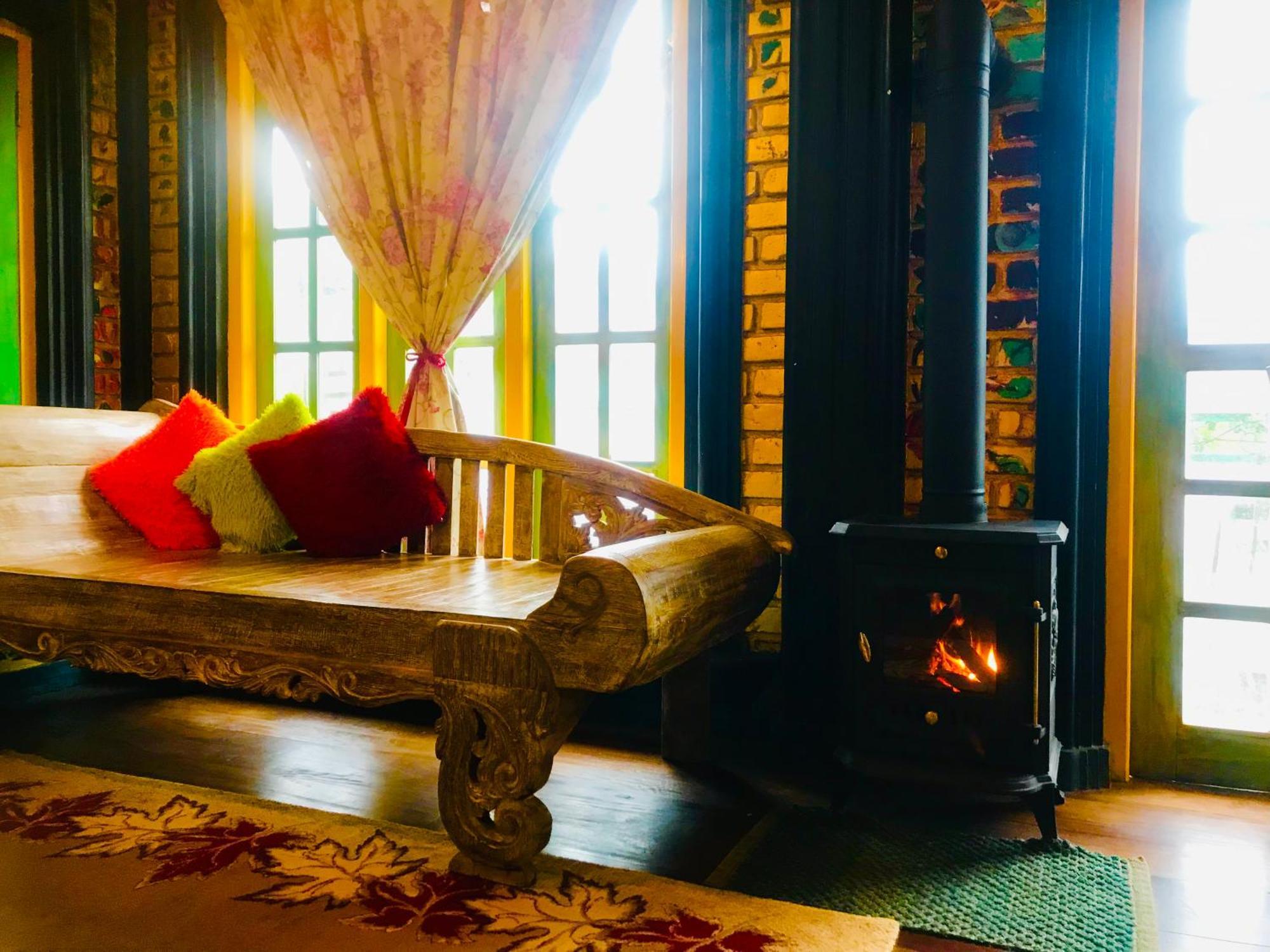 Serendipity Lake Artistic Bungalow By Heidis Home Nuwara Eliya Bagian luar foto